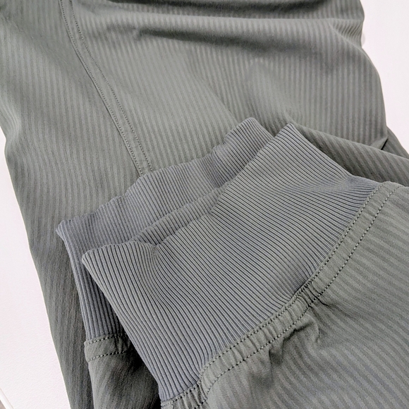 Lululemon Dance Studio Mid-Rise Jogger Full Length – Dark Forest – Size 12 #53 - Picture 5 of 6